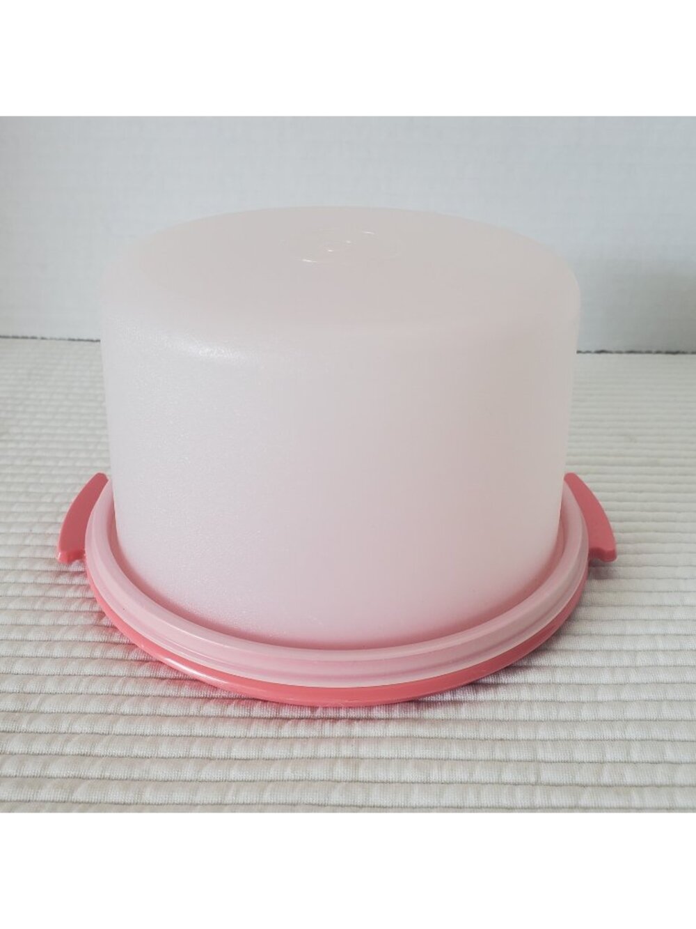 Tupperware Tupper Toys Mini Cake Taker Carrier Vintage 3.5x4.5 Pink No Handle